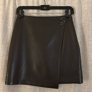 Babaton Aritzia Leather Skirt Size 2